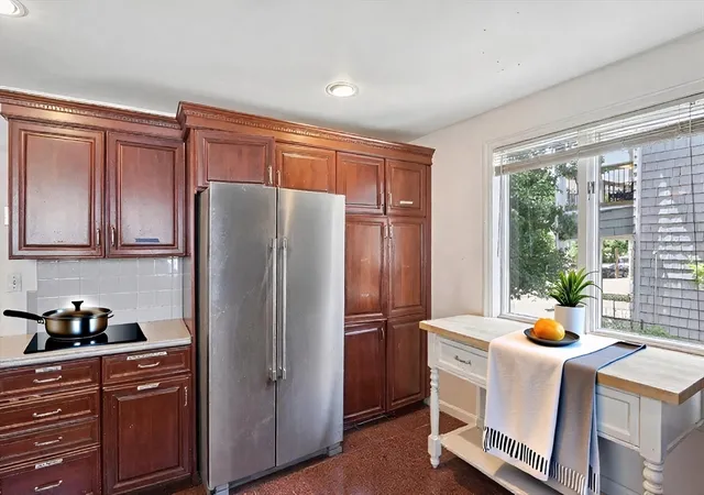 5th image of 309 Beacon St,, Somerville, MA 02143 | MLS# 73533857