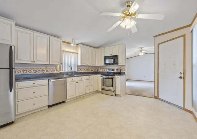 4th image of 556 Central #183, Leominster, MA 01453 | MLS# 73492877