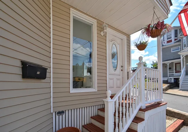 3rd image of 15 Bower S Bower, Malden, MA 02148 | MLS# 73558062
