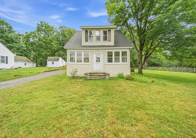 Homes for sale in Sutton, MA | 26 Hough Rd, Sutton, MA 01590 | MLS# 73543876