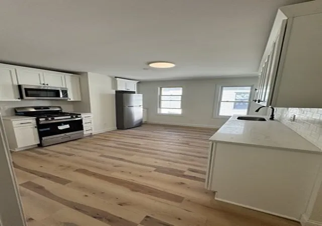 Listing Photo 4 - Condo for sale in building located at 605 Millbury St, Worcester, MA 01607
