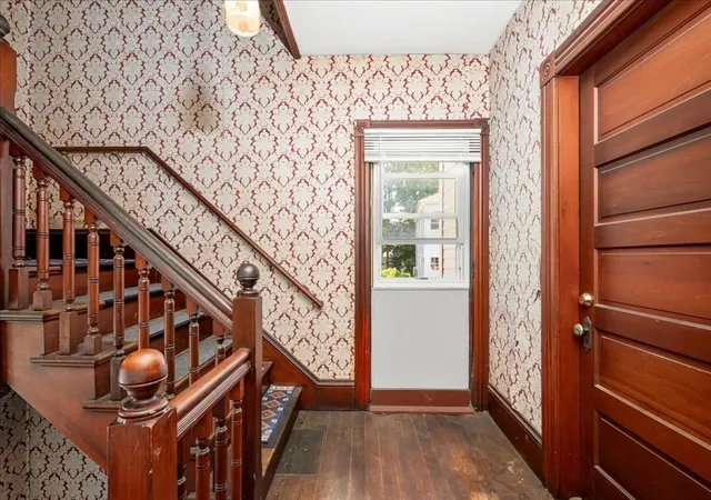 3rd image of 60 Esther St, Worcester, MA 01607 | MLS# 73536745
