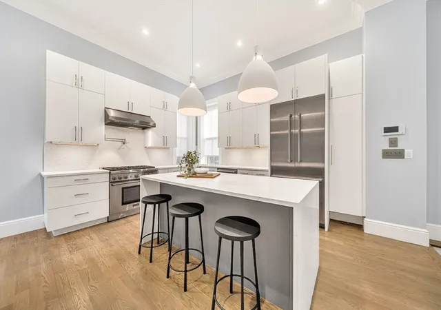 5th image of 327-329 Shawmut Ave #1, Boston, MA 02118 | MLS# 73492576