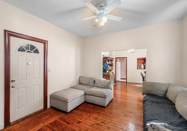 Listing Photo 4 - Condo for sale in building located at 101 Eutaw Ave, Lynn, MA 01902