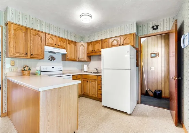 Homes for sale in Lancaster, MA | 97 Fitch Rd, Lancaster, MA 01523 | MLS# 73531688