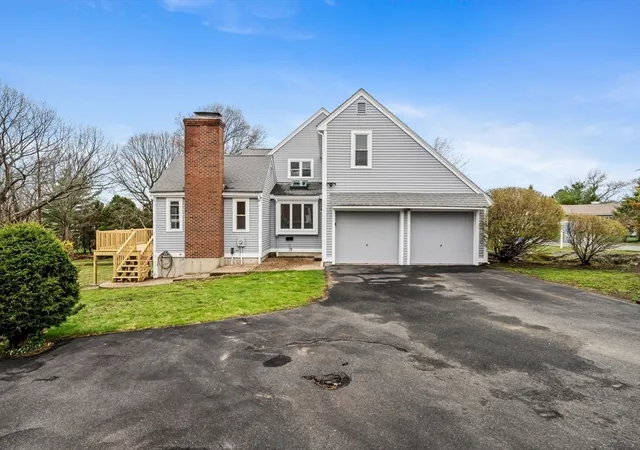 Homes for sale in Saugus, MA | 20 Blacksmith Way, Saugus, MA 01906 | MLS# 73509042