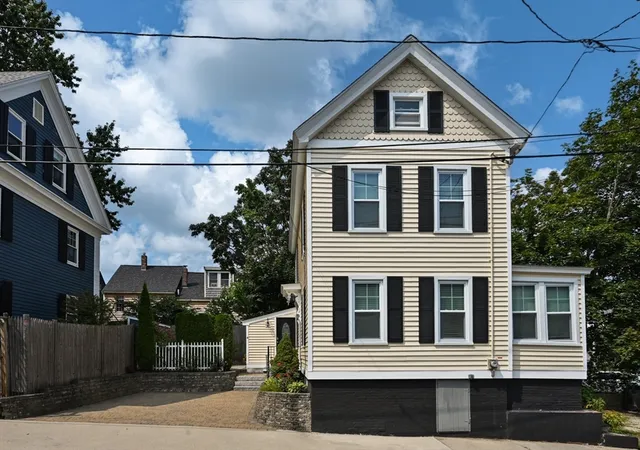2nd image of 4 Olive Street, Newburyport, MA 01950 | MLS# 73517096