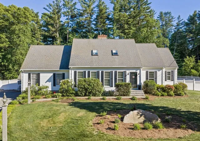 1st image of 114 Longwater Dr, Hanover, MA 02339 | MLS# 73536881