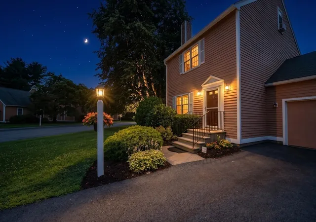 image of 157 Whittier Mdws Dr, Amesbury, MA 01913