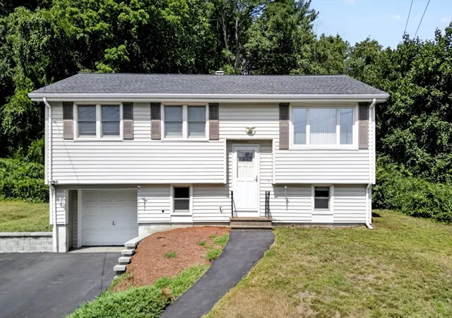 1st image of 97 Allen Rd, Billerica, MA 01821 | MLS# 73566622