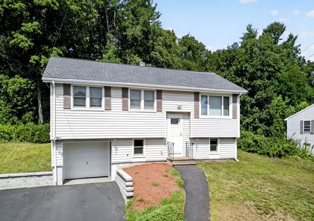 2nd image of 97 Allen Rd, Billerica, MA 01821 | MLS# 73566622