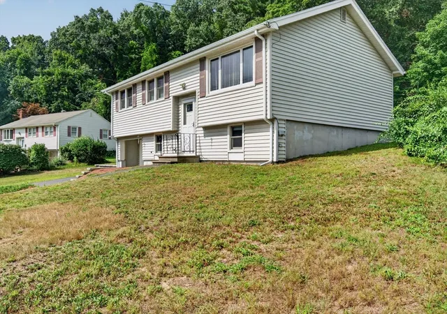 Photo 3 of Sale Pending at 97 Allen Rd, Billerica, MA 01821 | MLS# 73566622 | Listing updated on 2026-09-10