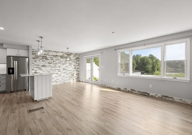 3rd image of 241 Carver Rd, Plymouth, MA 02360