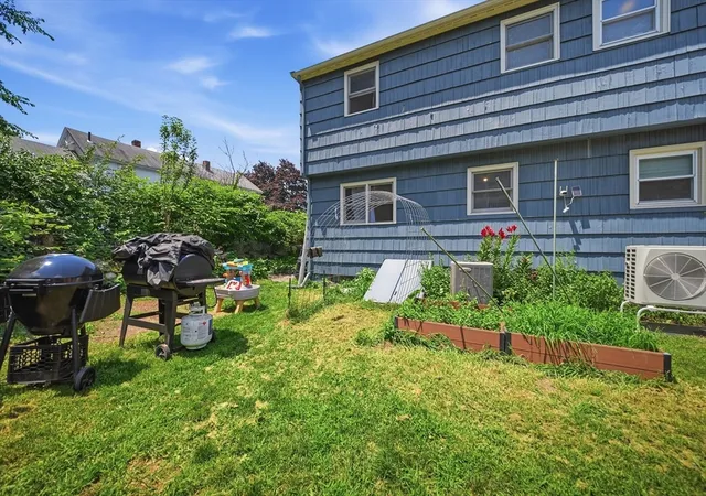 Homes for sale in Lowell, MA | 631 E Merrimack St, Lowell, MA 01852 | Houzeo