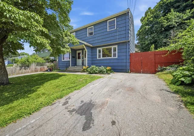 Homes for sale in Lowell, MA | 631 E Merrimack St, Lowell, MA 01852