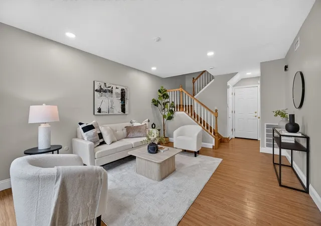 3rd image of 56 Laurelwood Dr #56, Stoughton, MA 02072 | MLS# 73563477