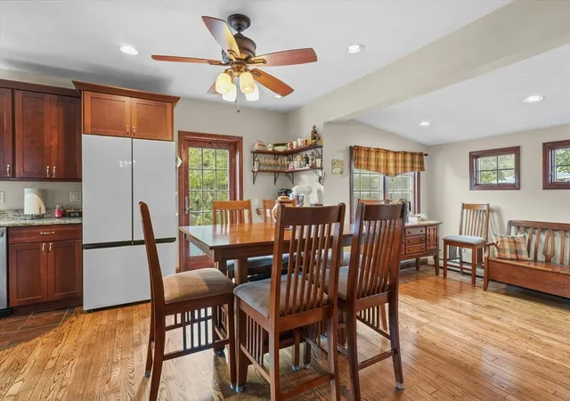 4th image of 1084 Main St, Leominster, MA 01453 | MLS# 73427044