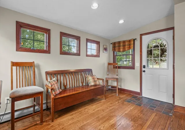 5th image of 1084 Main St, Leominster, MA 01453 | MLS# 73427044