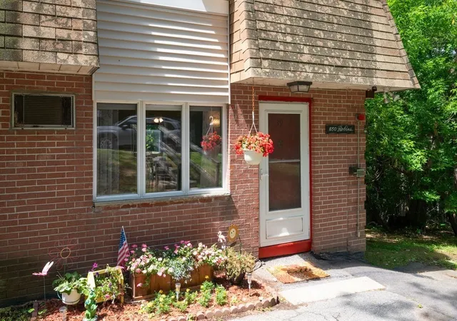 2nd image of 650 Robbins Ave #39, Dracut, MA 01826 | MLS# 73540735
