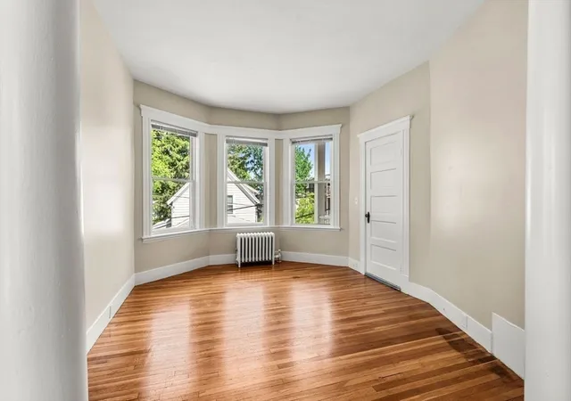Photo 4 of House for sale at 18 Cliff St, Salem, MA 01970 | MLS# 73536806 | Listing updated on 2026-09-12