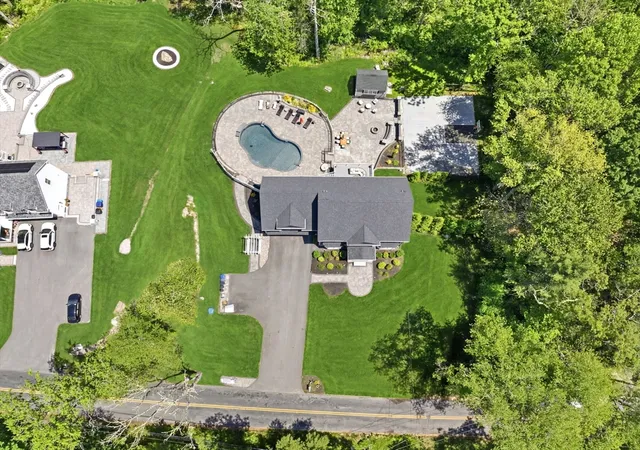 5th image of 2103 Wheeler St, North Dighton, MA 02764 | MLS# 73534237