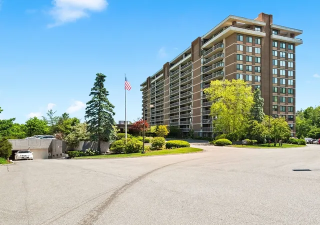 1st image of 40 Village Rd #709, Middleton, MA 01949 | MLS# 73530764
