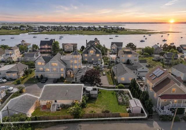 1st image of 14 Overlook Street, Newburyport, MA 01950 | MLS# 73549801