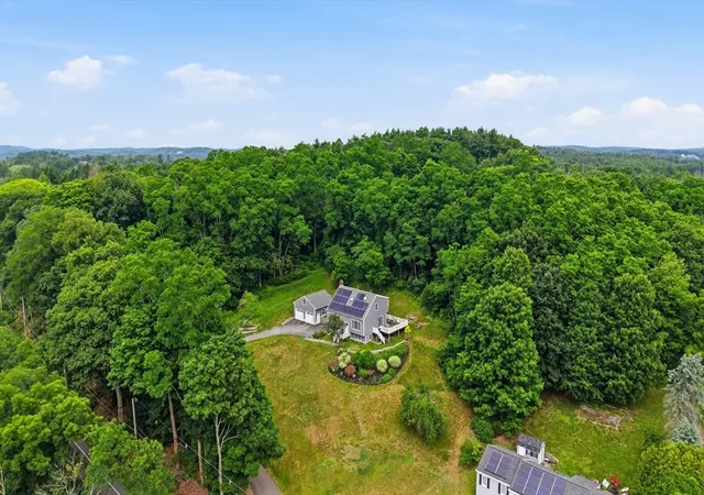 1st image of 588 Main St, West Newbury, MA 01985 | MLS# 73545722