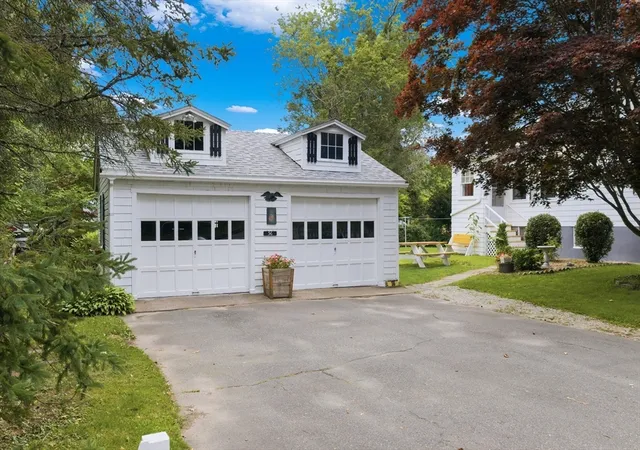 5th image of 56 Hathaway Rd, North Dartmouth, MA 02747 | MLS# 73559985