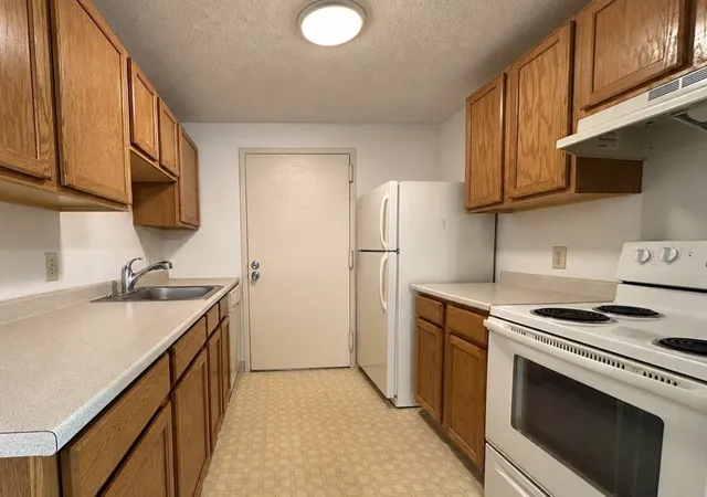 Homes for sale in Natick, MA | 25 Village Rock Ln #12, Natick, MA 01760 | MLS# 73533783