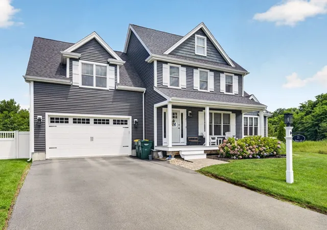 Photo 3 of Single family home for sale at 21 Bunker Ln, Lakeville, MA 02347 | MLS# 73562617 | Listing updated on 2026-08-16