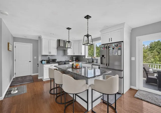 Photo 3 of Single family home for sale at 21 Bunker Ln, Lakeville, MA 02347 | MLS# 73562617 | Listing updated on 2026-08-16