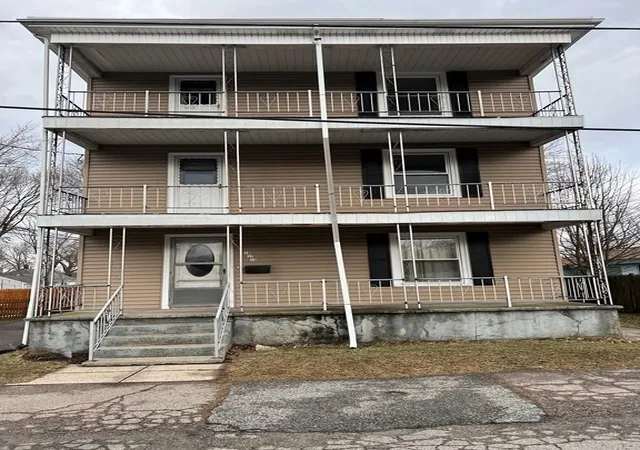 2nd image of 17 Jewel Ave, Attleboro, MA 02703 | MLS# 72935888