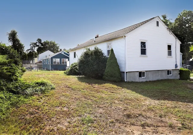 3rd image of 43 Pratt St, Tewksbury, MA 01876 | MLS# 73563294