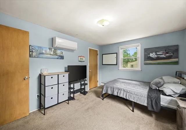 Homes for sale in Dudley, MA | 266 W Main St, Dudley, MA 01571 | MLS# 73546445