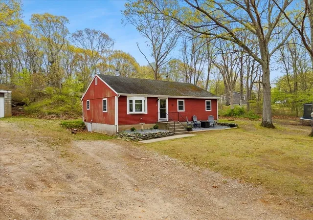 3rd image of 9 Hillside Ave, Berkley, MA 02779 | MLS# 73533871