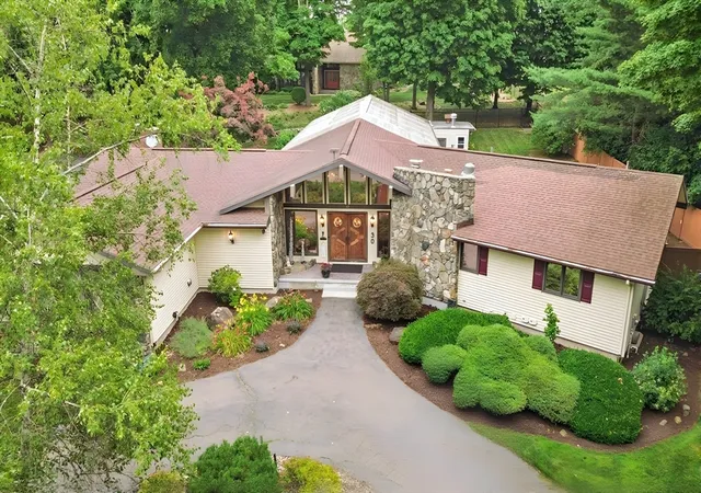 1st image of 30 Dicsal Ln, Holyoke, MA 01040 | MLS# 73555433