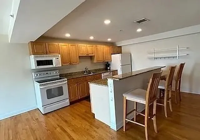 Homes for sale in Barnstable, MA | 615 Main St #7, Barnstable, MA 02601 | MLS# 73536783