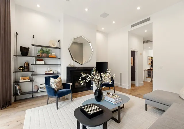 4th image of 7 Marlborough Street #1, Boston, MA 02116 | MLS# 73558496