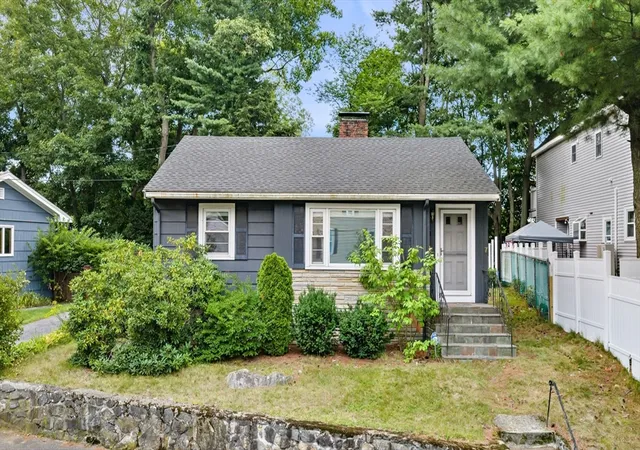 1st image of 7 Edgehill Rd, Swampscott, MA 01907 | MLS# 73562104