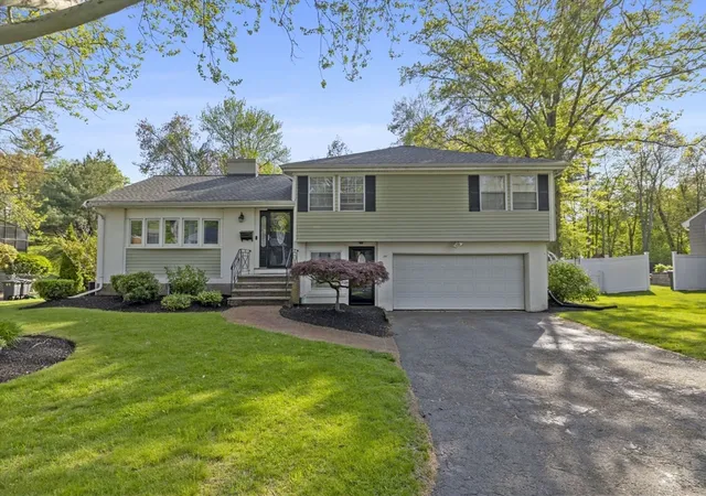 Homes for sale in Lynnfield, MA | 75 Perry Avenue, Lynnfield, MA 01940 | MLS# 73529656