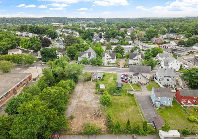 1st image of 14 Cross St, Woburn, MA 01801 | MLS# 73533794