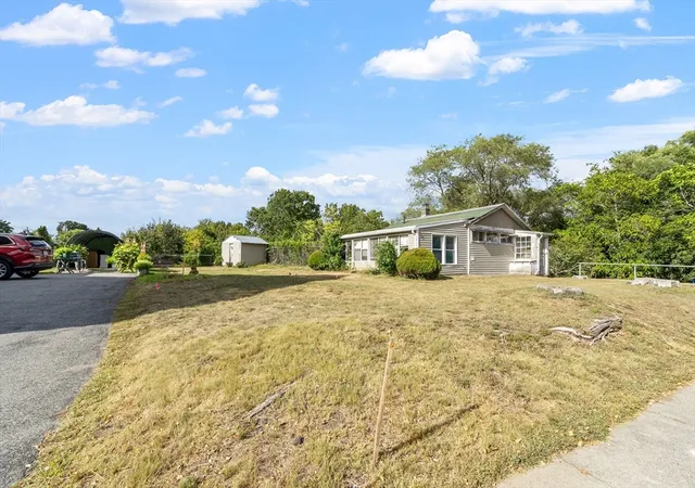 4th image of 14 Cross St, Woburn, MA 01801 | MLS# 73533794