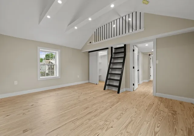 2nd image of 162 High St, Danvers, MA 01923