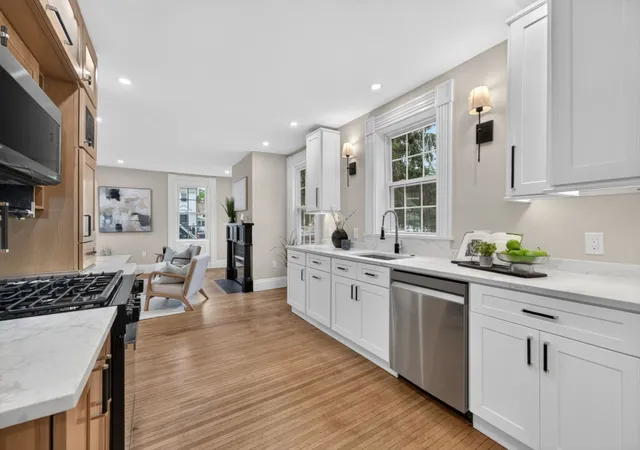 4th image of 162 High St, Newburyport, MA 01923