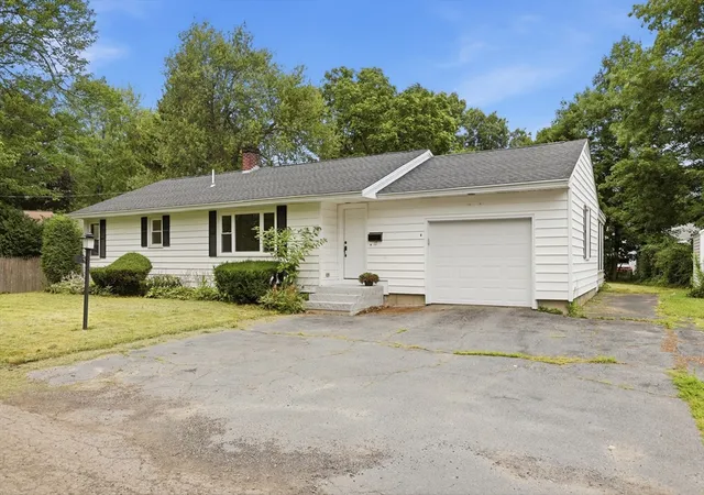 2nd image of 17 Everett St Extension, Fitchburg, MA 01420 | MLS# 73558749