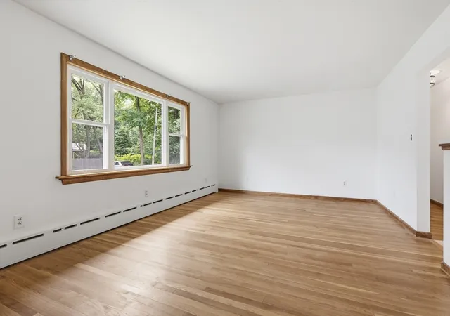 3rd image of 17 Everett St Extension, Fitchburg, MA 01420 | MLS# 73558749