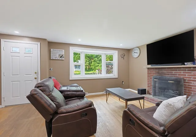 Photo 3 of Single family home for sale at 304 Primrose Hl Rd, Dracut, MA 01826 | MLS# 73561721 | Listing updated on 2026-09-13