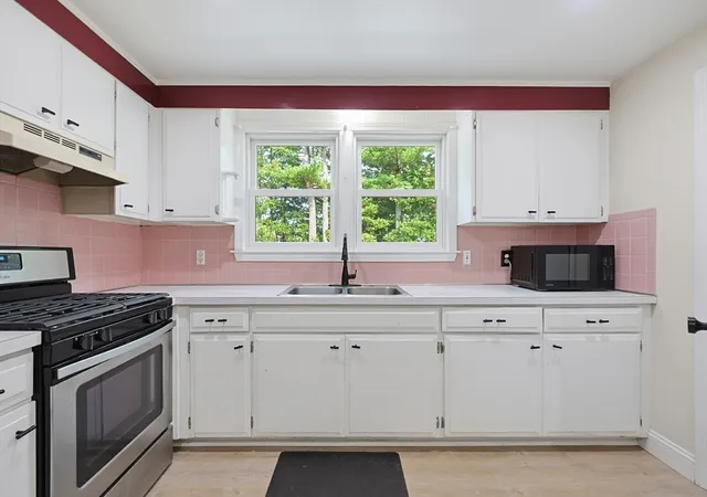 Photo 3 of Single family home for sale at 304 Primrose Hl Rd, Dracut, MA 01826 | MLS# 73561721 | Listing updated on 2026-09-13