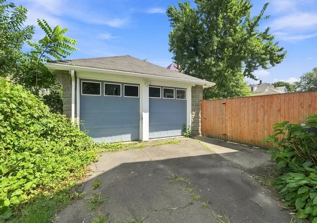 2nd image of 35 Day Ave, Northampton, MA 01060 | MLS# 73567117